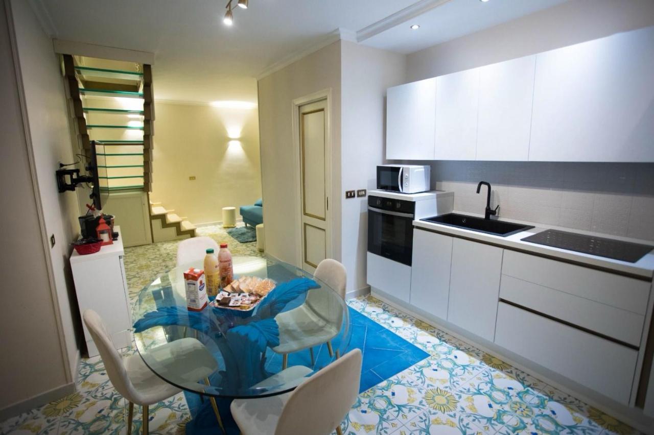 Hause Naty Spaccanapoli Apartment Bagian luar foto
